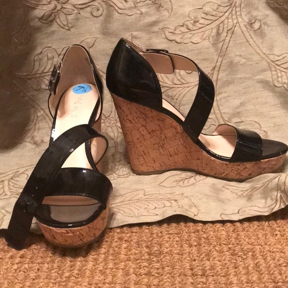 Nine West - Picture 1 of 4